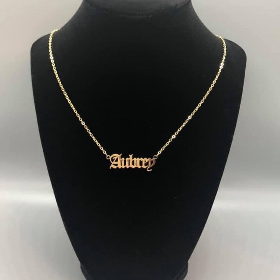 Name necklace