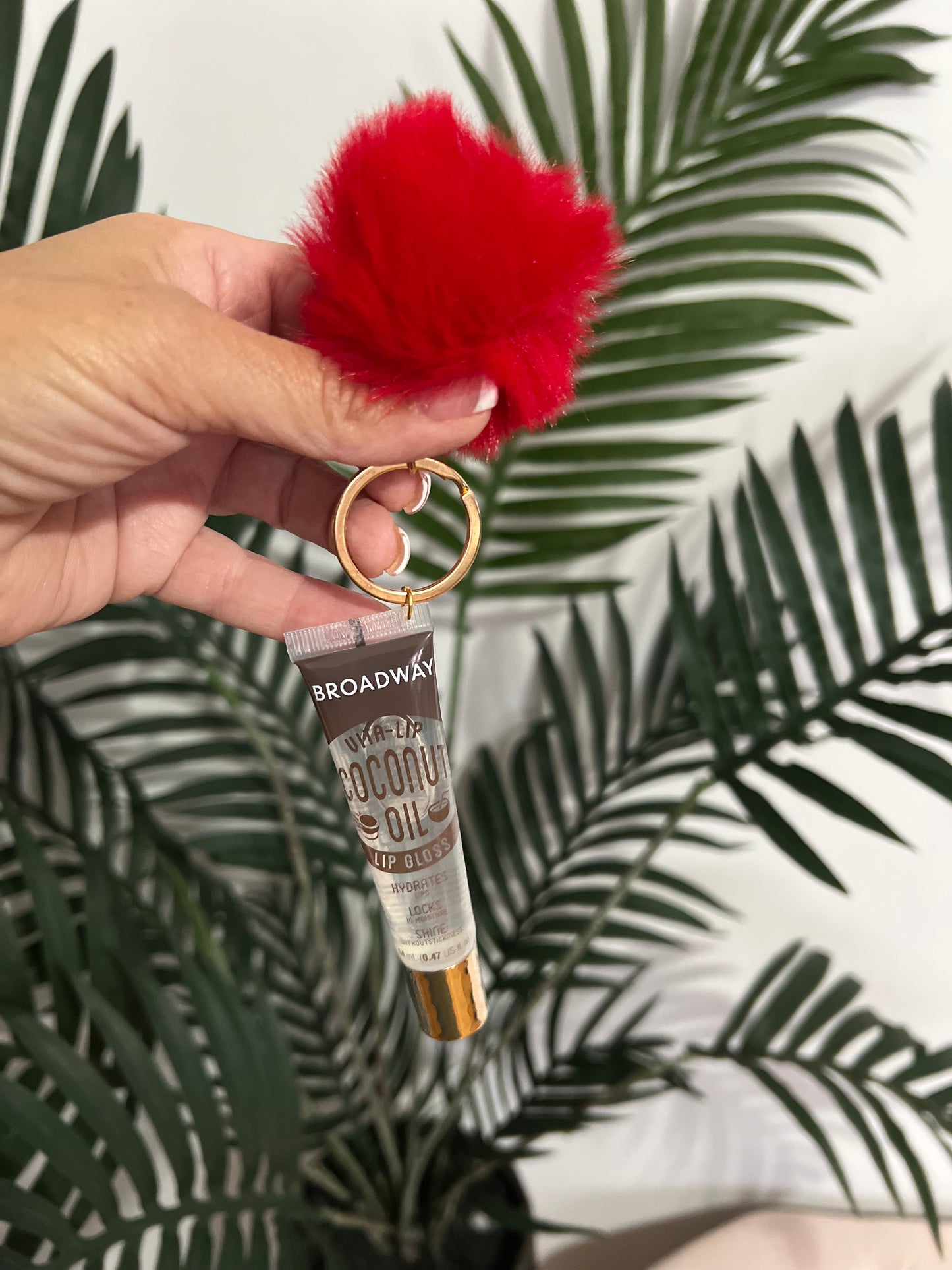 Lipgloss pom pom keychain